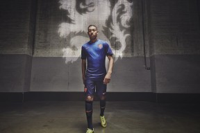 2026世界杯-莱万连败陷低谷，巴黎高歌猛进取胜